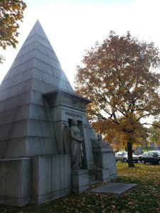 graceland cemetery chicago