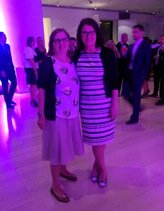 art institute modern wing evening associates night heist gala charles ray silveer body paint