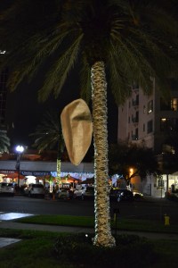 piotr janowski exhibit curiousity museum of fine art st petersburg florida polish artist aluminum reynold's wrap palm trees