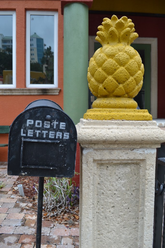 burns square historic district sarasota south florida burns court yellow pineapple