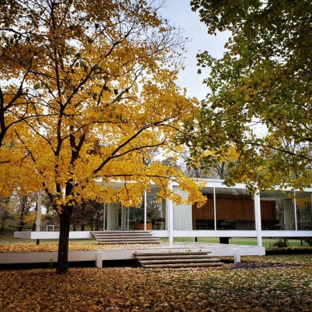 mies van der rohe farnsworth house plano illinois